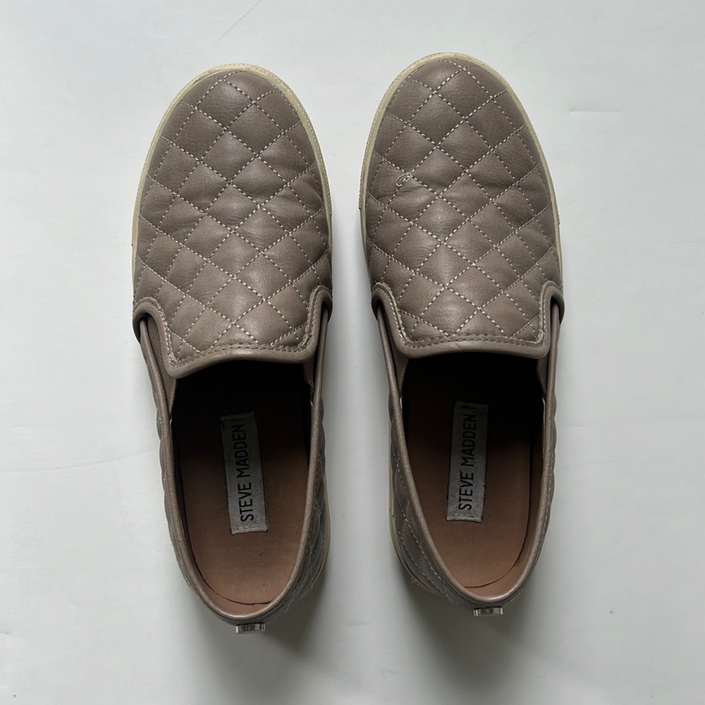Steve Madden Slip On
